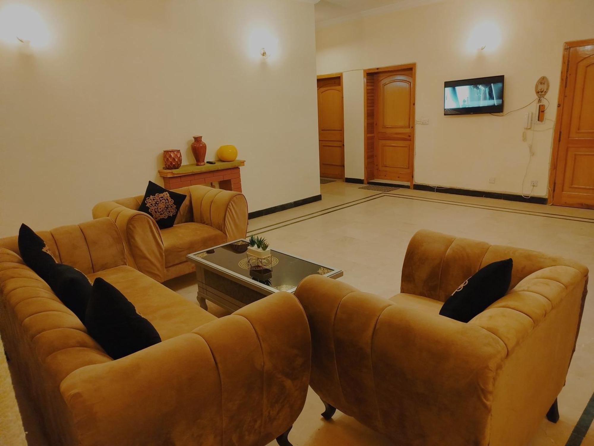 Royal Residential Hotel Islamabad Bagian luar foto